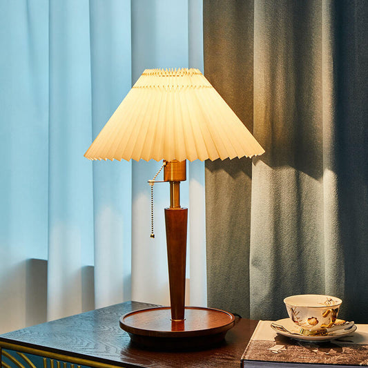 Pleated Classic Table Lamp - Miss One